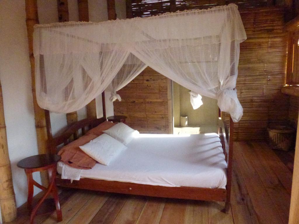 Hostal Monte Libano Пуэрто-Лопес Номер фото