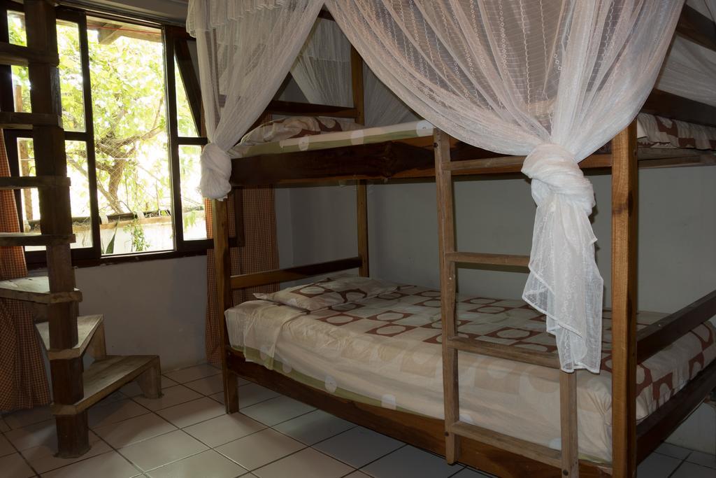 Hostal Monte Libano Пуэрто-Лопес Экстерьер фото